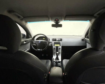 Синій Вольво V50, об'ємом двигуна 2 л та пробігом 344 тис. км за 7499 $, фото 30 на Automoto.ua