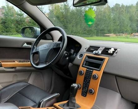 Синий Вольво В50, объемом двигателя 2 л и пробегом 288 тыс. км за 7300 $, фото 34 на Automoto.ua