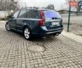 Синий Вольво В50, объемом двигателя 2.52 л и пробегом 327 тыс. км за 7600 $, фото 4 на Automoto.ua