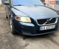 Синий Вольво В50, объемом двигателя 2.52 л и пробегом 327 тыс. км за 7600 $, фото 3 на Automoto.ua