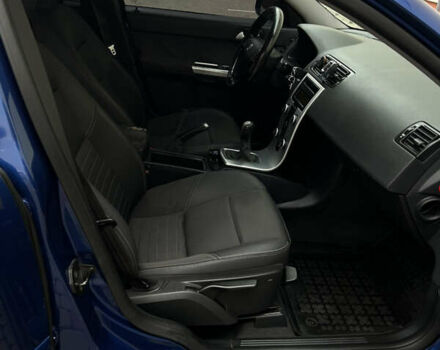 Синій Вольво V50, об'ємом двигуна 2 л та пробігом 344 тис. км за 7499 $, фото 27 на Automoto.ua