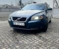 Синий Вольво В50, объемом двигателя 2.52 л и пробегом 327 тыс. км за 7600 $, фото 1 на Automoto.ua