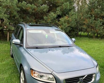 Синий Вольво В50, объемом двигателя 2 л и пробегом 288 тыс. км за 7300 $, фото 1 на Automoto.ua