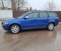 Синий Вольво В50, объемом двигателя 2.4 л и пробегом 283 тыс. км за 6950 $, фото 2 на Automoto.ua