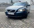 Синий Вольво В50, объемом двигателя 2.52 л и пробегом 327 тыс. км за 7600 $, фото 1 на Automoto.ua