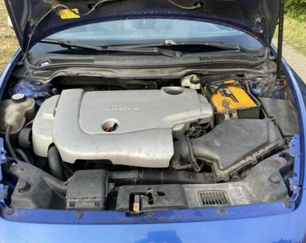 Синий Вольво В50, объемом двигателя 2.4 л и пробегом 364 тыс. км за 7000 $, фото 3 на Automoto.ua