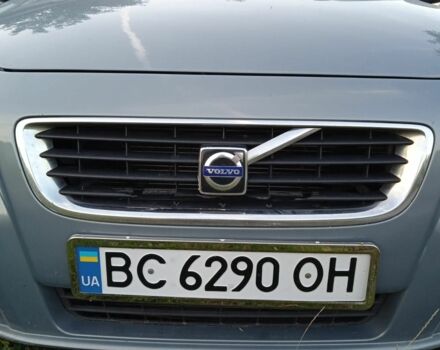 Синий Вольво В50, объемом двигателя 2 л и пробегом 310 тыс. км за 5100 $, фото 1 на Automoto.ua