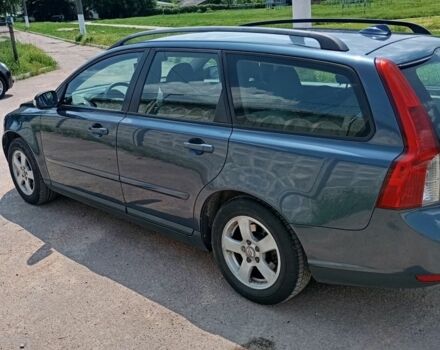 Синий Вольво В50, объемом двигателя 1.8 л и пробегом 260 тыс. км за 6800 $, фото 2 на Automoto.ua