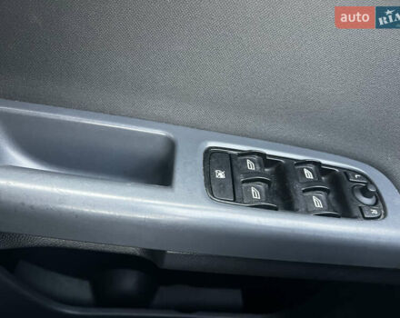 Синій Вольво V50, об'ємом двигуна 1.8 л та пробігом 348 тис. км за 5300 $, фото 13 на Automoto.ua