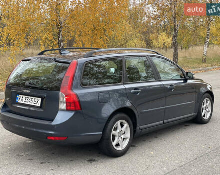 Синий Вольво В50, объемом двигателя 1.6 л и пробегом 227 тыс. км за 6900 $, фото 2 на Automoto.ua