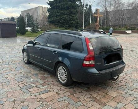 Синий Вольво В50, объемом двигателя 2 л и пробегом 360 тыс. км за 2800 $, фото 1 на Automoto.ua