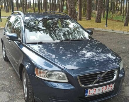 Синий Вольво В50, объемом двигателя 1.8 л и пробегом 236 тыс. км за 7300 $, фото 2 на Automoto.ua