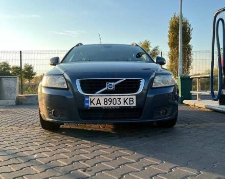 Вольво В50 2009 в Киеве на Automoto.ua Синий Вольво В50, объемом двигателя 1.56 л и пробегом 251 тыс. км за 7500 $, фото 3 на Automoto.ua