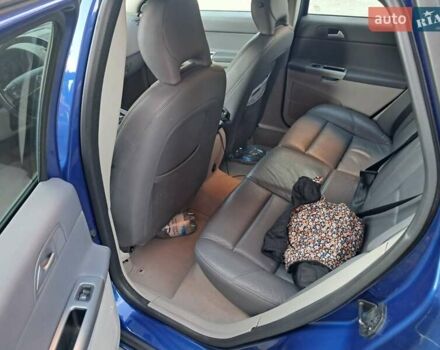 Вольво В50 2009 в Ровно на Automoto.ua Синий Вольво В50, объемом двигателя 2 л и пробегом 205 тыс. км за 8200 $, фото 1 на Automoto.ua