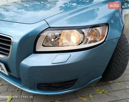 Синий Вольво В50, объемом двигателя 1.6 л и пробегом 260 тыс. км за 5000 $, фото 1 на Automoto.ua