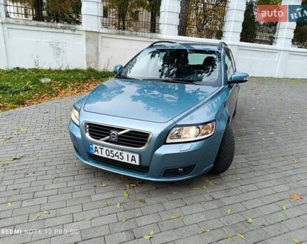 Синий Вольво В50, объемом двигателя 1.56 л и пробегом 260 тыс. км за 5500 $, фото 3 на Automoto.ua