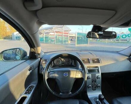 Вольво В50 2009 в Киеве на Automoto.ua Синий Вольво В50, объемом двигателя 1.56 л и пробегом 251 тыс. км за 7500 $, фото 2 на Automoto.ua