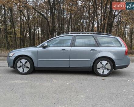 Синий Вольво В50, объемом двигателя 1.6 л и пробегом 301 тыс. км за 6300 $, фото 3 на Automoto.ua