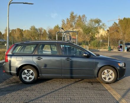Вольво V50 2009 у Києві на Automoto.ua Синій Вольво V50, об'ємом двигуна 1.6 л та пробігом 251 тис. км за 7500 $, фото 3 на Automoto.ua