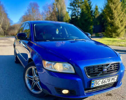 Синий Вольво В50, объемом двигателя 1.56 л и пробегом 291 тыс. км за 7000 $, фото 1 на Automoto.ua