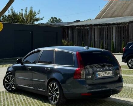 Синий Вольво В50, объемом двигателя 1.6 л и пробегом 260 тыс. км за 8300 $, фото 4 на Automoto.ua