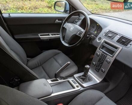 Синий Вольво В50, объемом двигателя 1.6 л и пробегом 301 тыс. км за 6300 $, фото 16 на Automoto.ua