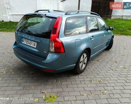 Синий Вольво В50, объемом двигателя 1.6 л и пробегом 260 тыс. км за 5000 $, фото 3 на Automoto.ua