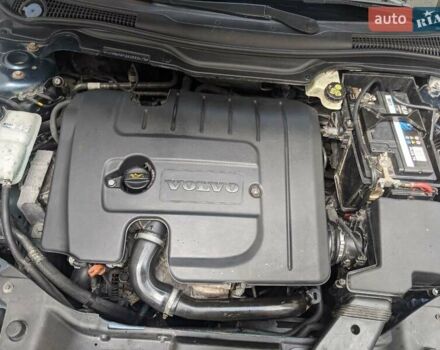 Синий Вольво В50, объемом двигателя 1.56 л и пробегом 267 тыс. км за 6900 $, фото 1 на Automoto.ua