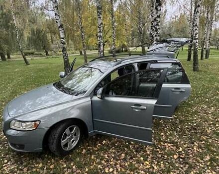 Синий Вольво В50, объемом двигателя 1.56 л и пробегом 200 тыс. км за 7022 $, фото 2 на Automoto.ua