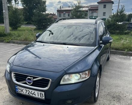 Синій Вольво V50, об'ємом двигуна 1.6 л та пробігом 263 тис. км за 6500 $, фото 1 на Automoto.ua