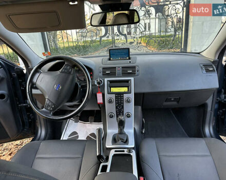 Синий Вольво В50, объемом двигателя 1.6 л и пробегом 234 тыс. км за 8300 $, фото 35 на Automoto.ua