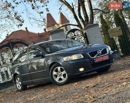 Синий Вольво В50, объемом двигателя 1.6 л и пробегом 234 тыс. км за 8300 $, фото 7 на Automoto.ua