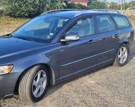 Синий Вольво В50, объемом двигателя 1.56 л и пробегом 228 тыс. км за 5800 $, фото 1 на Automoto.ua