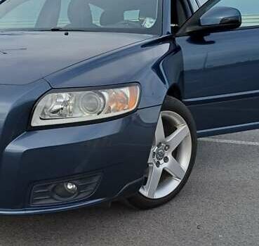 Синій Вольво V50, об'ємом двигуна 1.56 л та пробігом 225 тис. км за 8100 $, фото 1 на Automoto.ua