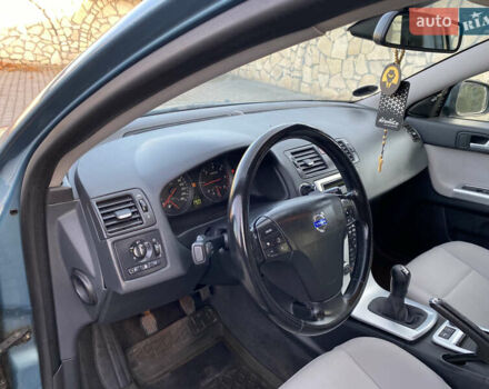 Синий Вольво В50, объемом двигателя 1.6 л и пробегом 212 тыс. км за 7200 $, фото 25 на Automoto.ua