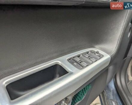 Синий Вольво В50, объемом двигателя 2.5 л и пробегом 235 тыс. км за 7900 $, фото 13 на Automoto.ua