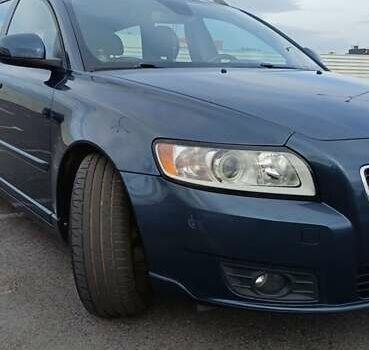 Синій Вольво V50, об'ємом двигуна 1.56 л та пробігом 225 тис. км за 8100 $, фото 2 на Automoto.ua