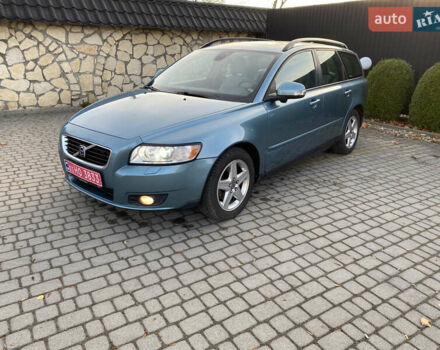 Синий Вольво В50, объемом двигателя 1.6 л и пробегом 212 тыс. км за 7200 $, фото 2 на Automoto.ua