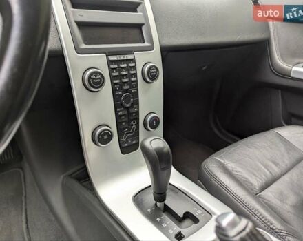 Синий Вольво В50, объемом двигателя 2.5 л и пробегом 235 тыс. км за 7900 $, фото 12 на Automoto.ua