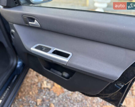 Синий Вольво В50, объемом двигателя 1.6 л и пробегом 234 тыс. км за 8300 $, фото 36 на Automoto.ua