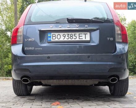 Синий Вольво В50, объемом двигателя 2.5 л и пробегом 235 тыс. км за 7900 $, фото 4 на Automoto.ua