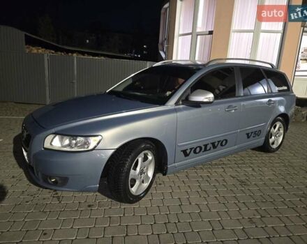 Синий Вольво В50, объемом двигателя 1.6 л и пробегом 217 тыс. км за 7500 $, фото 2 на Automoto.ua