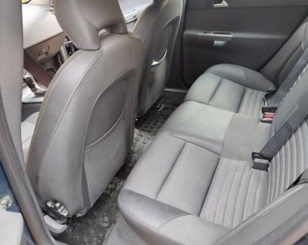 Синий Вольво В50, объемом двигателя 1.6 л и пробегом 270 тыс. км за 7849 $, фото 2 на Automoto.ua