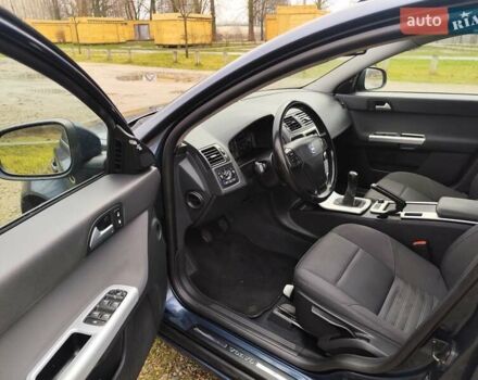 Синий Вольво В50, объемом двигателя 1.6 л и пробегом 212 тыс. км за 7950 $, фото 18 на Automoto.ua