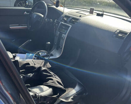 Синий Вольво В50, объемом двигателя 1.6 л и пробегом 229 тыс. км за 8700 $, фото 5 на Automoto.ua