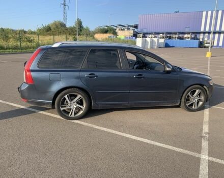 Синий Вольво В50, объемом двигателя 1.6 л и пробегом 270 тыс. км за 7300 $, фото 4 на Automoto.ua