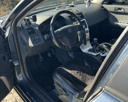 Синий Вольво В50, объемом двигателя 1.6 л и пробегом 229 тыс. км за 8700 $, фото 2 на Automoto.ua
