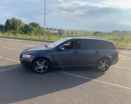 Синий Вольво В50, объемом двигателя 1.6 л и пробегом 270 тыс. км за 7300 $, фото 1 на Automoto.ua