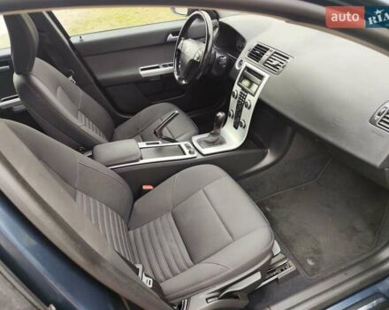 Синий Вольво В50, объемом двигателя 1.6 л и пробегом 212 тыс. км за 7950 $, фото 27 на Automoto.ua