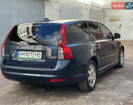 Вольво V50 2012 у Житомирі на Automoto.ua Синій Вольво V50, об'ємом двигуна 1.56 л та пробігом 268 тис. км за 7800 $, фото 5 на Automoto.ua